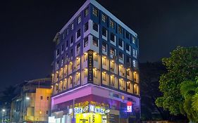 Metropolis Business Hotel